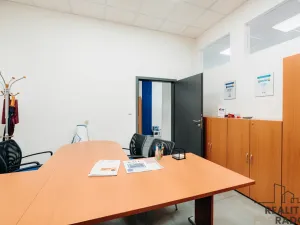 Pronájem obchodního prostoru, Hodonín, Národní třída, 119 m2