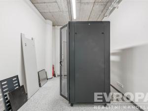 Pronájem kanceláře, Praha - Holešovice, Plynární, 500 m2