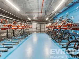 Pronájem kanceláře, Praha - Holešovice, Plynární, 670 m2