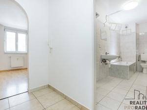 Pronájem bytu 1+kk, Protivín, Masarykovo nám., 23 m2