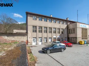 Prodej výrobních prostor, Úpice, Dr. Teuchmanna, 1817 m2