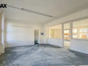 Prodej výrobních prostor, Úpice, Dr. Teuchmanna, 1817 m2