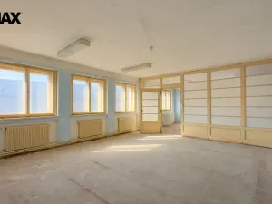 Prodej výrobních prostor, Úpice, Dr. Teuchmanna, 1817 m2