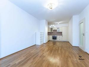 Pronájem bytu 2+kk, Praha - Jinonice, Pod stolovou horou, 58 m2