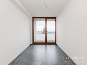 Pronájem bytu 2+kk, Sezimovo Ústí, náměstí Tomáše Bati, 52 m2