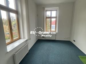 Pronájem kanceláře, Varnsdorf, 5. května, 107 m2