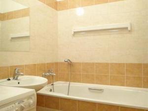 Pronájem bytu 1+1, Brno, Mezírka, 52 m2