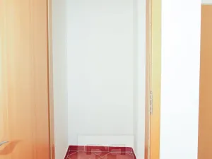 Pronájem bytu 2+kk, Praha - Vysočany, Pod Harfou, 48 m2