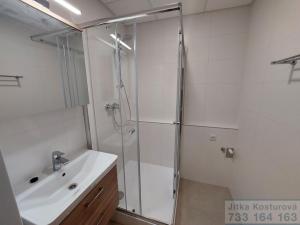 Pronájem bytu 2+1, Krnov - Pod Bezručovým vrchem, Budovatelů, 53 m2