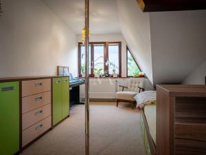 Prodej vícegeneračního domu, Sulice, Hlavní, 370 m2