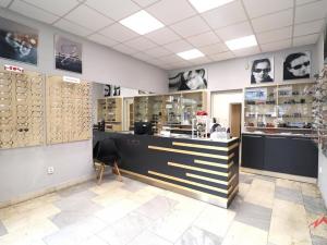 Pronájem obchodního prostoru, Děčín - Děčín I-Děčín, Masarykovo nám., 65 m2