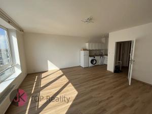 Pronájem bytu 1+kk, Praha - Strašnice, Vinohradská, 41 m2