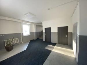 Pronájem ubytování, Dalovice, Botanická, 1400 m2