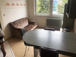 Pronájem ubytování, Dalovice, Botanická, 1400 m2