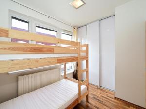 Pronájem bytu 3+kk, Praha - Kobylisy, Ke Stírce, 72 m2