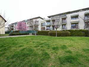 Pronájem bytu 3+kk, Praha - Kobylisy, Ke Stírce, 72 m2