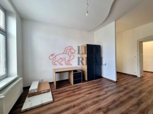 Prodej bytu 4+1, Opava - Předměstí, Zborovská, 104 m2