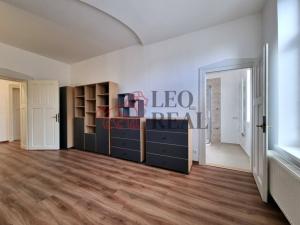 Prodej bytu 4+1, Opava - Předměstí, Zborovská, 104 m2