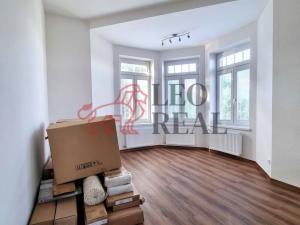 Prodej bytu 4+1, Opava - Předměstí, Zborovská, 104 m2