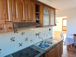 Prodej rodinného domu, Lomnička, 300 m2