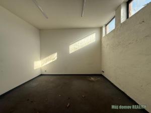 Pronájem výrobních prostor, Praha - Uhříněves, Přátelství, 420 m2