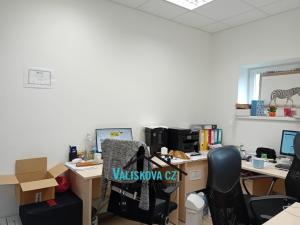 Pronájem obchodního prostoru, Kroměříž, Bílanská, 210 m2