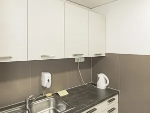 Pronájem kanceláře, Praha - Stodůlky, Šafránkova, 242 m2