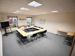 Pronájem kanceláře, Žďár nad Sázavou, Havlíčkovo nám., 230 m2