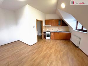 Pronájem bytu 2+kk, Uherské Hradiště, Hradební, 60 m2