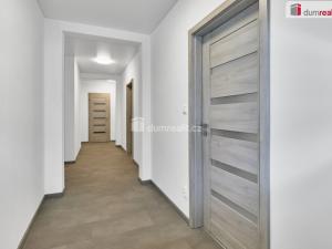 Prodej bytu 2+1, Ostrov, Mánesova, 69 m2