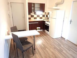 Pronájem bytu 1+1, Železnice, Tyršova, 33 m2