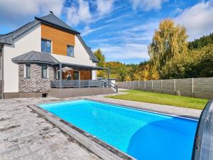 Prodej bytu 3+1, Trutnov - Horní Staré Město, Horská, 125 m2