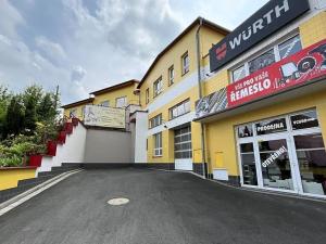 Pronájem obchodního prostoru, Litomyšl, Sokolovská, 231 m2