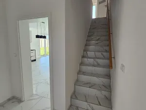 Pronájem rodinného domu, Milovice, Platanová, 137 m2