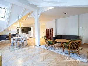 Pronájem bytu 3+kk, Praha - Staré Město, Valentinská, 114 m2