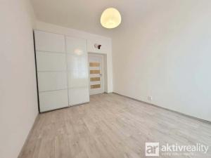 Pronájem bytu 3+1, Praha - Dejvice, Na Dionysce, 84 m2