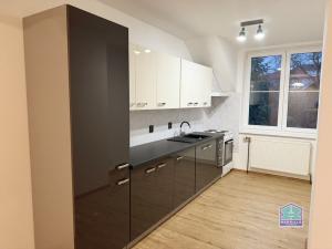 Prodej bytu 3+1, Měčín, Sadová, 84 m2