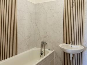 Prodej bytu 3+1, Měčín, Sadová, 84 m2