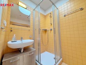 Pronájem bytu 5+kk, Praha - Liboc, Za vokovickou vozovnou, 105 m2