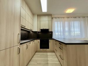 Pronájem bytu 2+kk, Opava - Předměstí, Císařského pluku, 56 m2