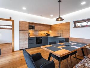 Prodej bytu 3+kk, Loučná pod Klínovcem, 84 m2