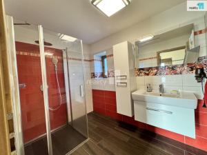 Pronájem rodinného domu, Buš, 170 m2