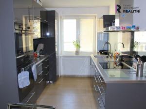 Pronájem bytu 2+kk, Karlovy Vary - Dvory, K. Kučery, 57 m2