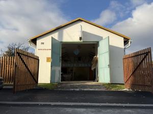 Prodej výrobních prostor, Cheznovice, 142 m2