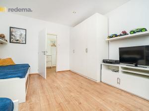 Pronájem bytu 3+kk, Praha - Strašnice, Nučická, 69 m2