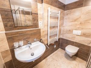 Pronájem bytu 2+kk, Praha - Hlubočepy, Fabiánové, 45 m2