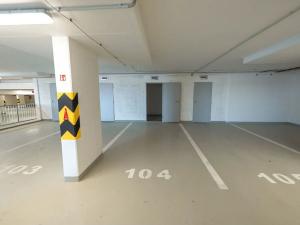 Pronájem bytu 2+kk, Praha - Hlubočepy, Fabiánové, 45 m2