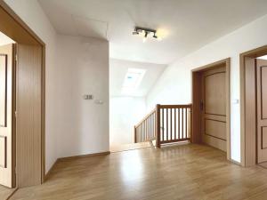 Pronájem rodinného domu, Trnová, 198 m2