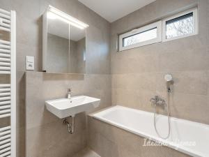 Pronájem bytu 2+kk, Praha - Žižkov, Dagmar Burešové, 63 m2