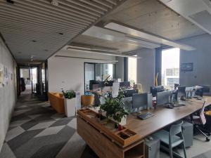 Pronájem kanceláře, Praha, Kladenská, 457 m2